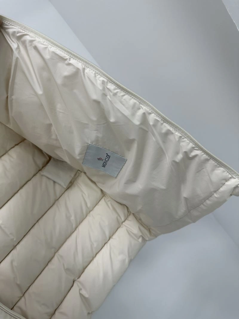Practical Moncler Down Jackets 144585