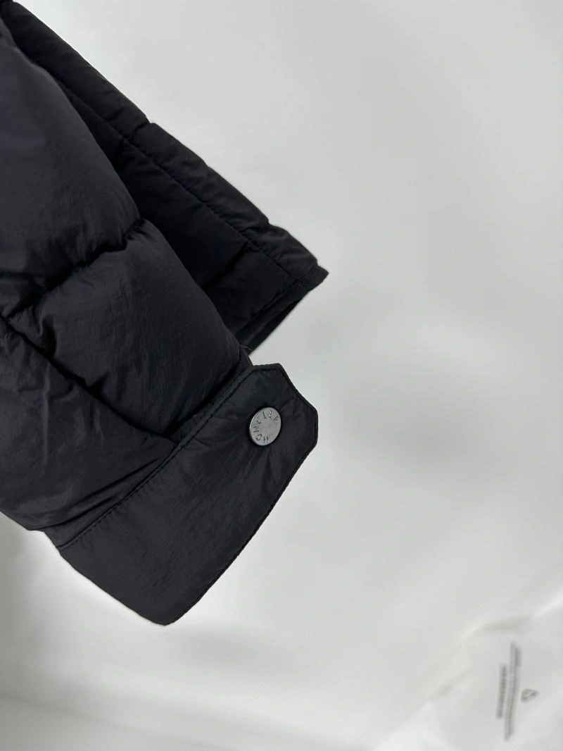 Moncler Down Jackets Modern 144583