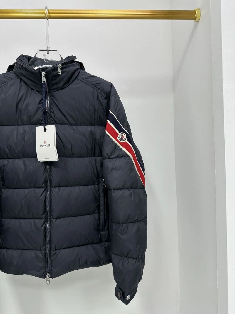 Durable Moncler Down Jackets 144576