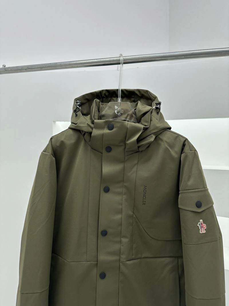 Moncler Down Jackets Sporty 144573