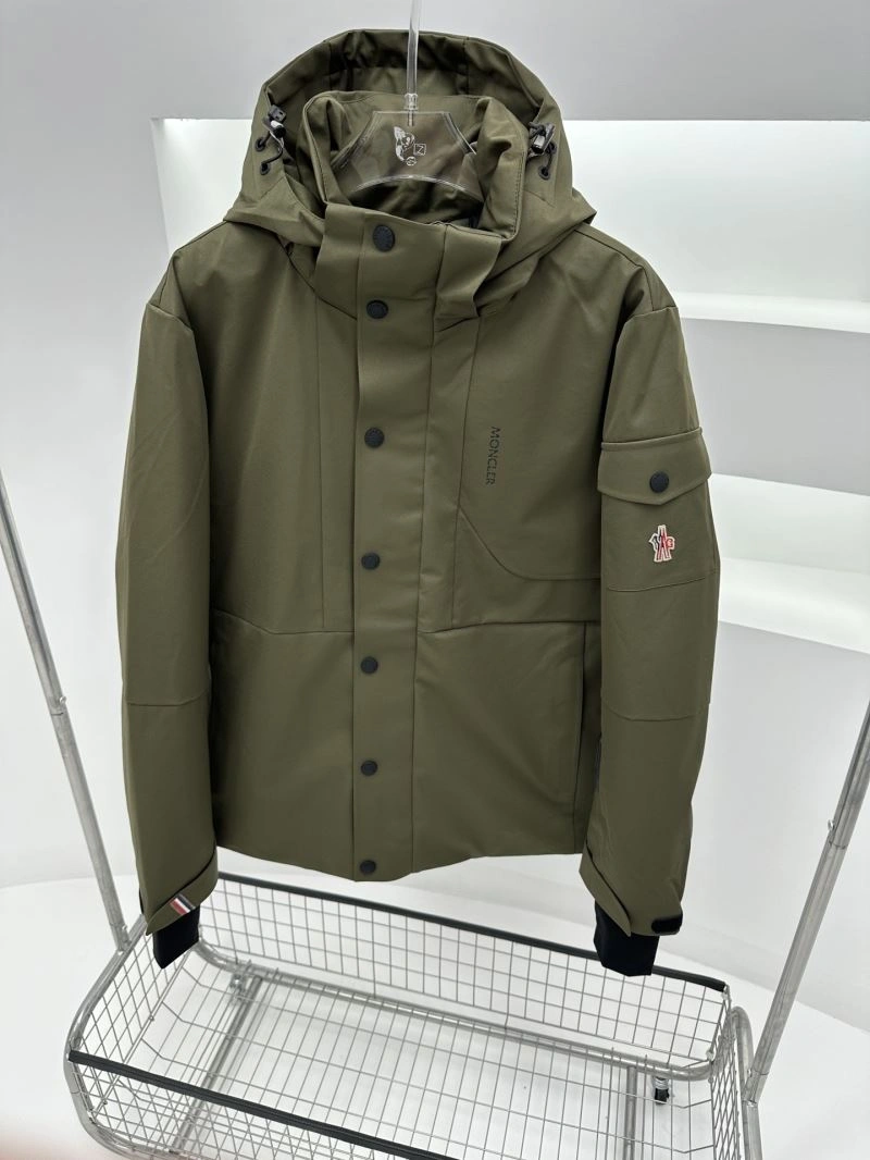 Moncler Down Jackets Sporty 144573