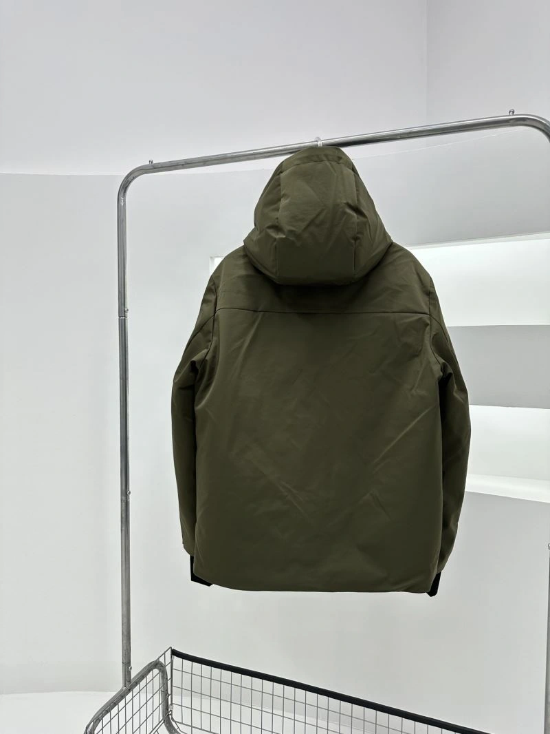 Moncler Down Jackets Sporty 144573