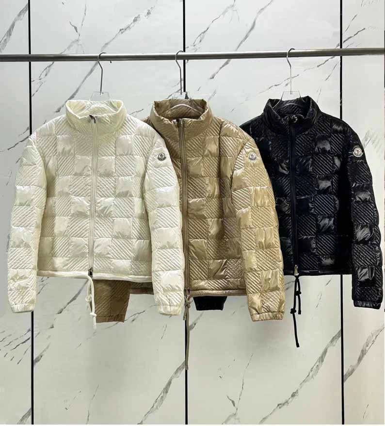 Premium Moncler Down Jackets 144582