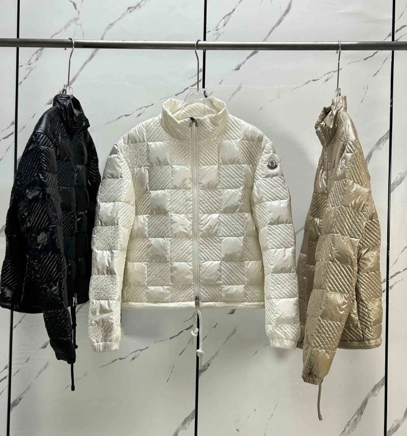 Premium Moncler Down Jackets 144582