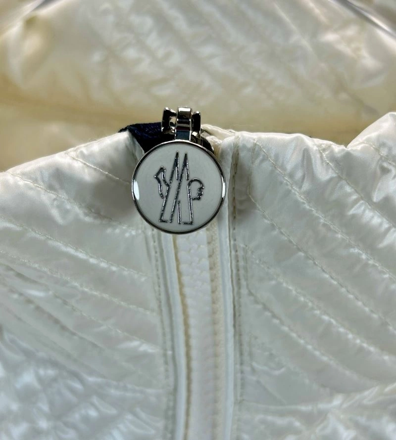 Moncler Down Jackets Cozy 144568