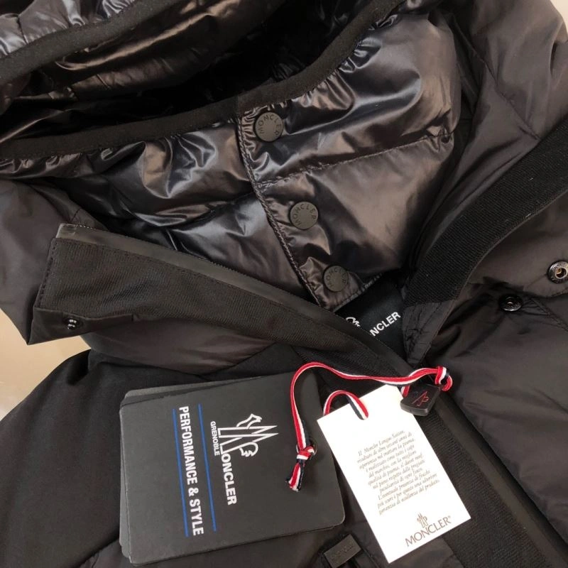 Moncler Down Jackets Durable 144561