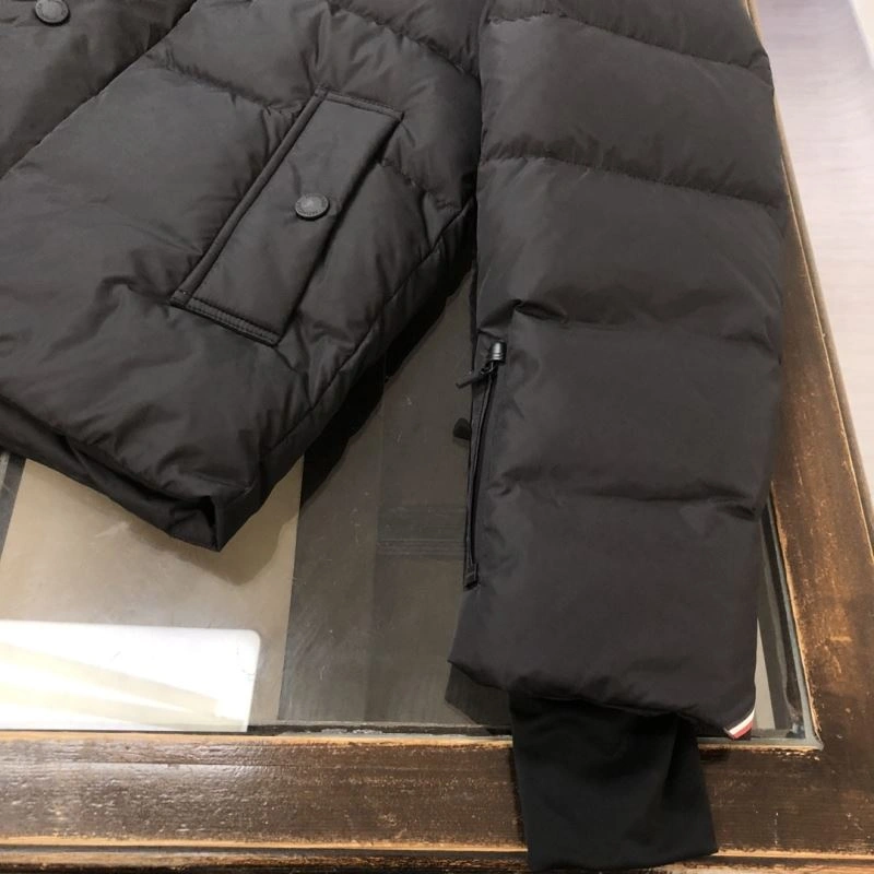 Moncler Down Jackets Durable 144561