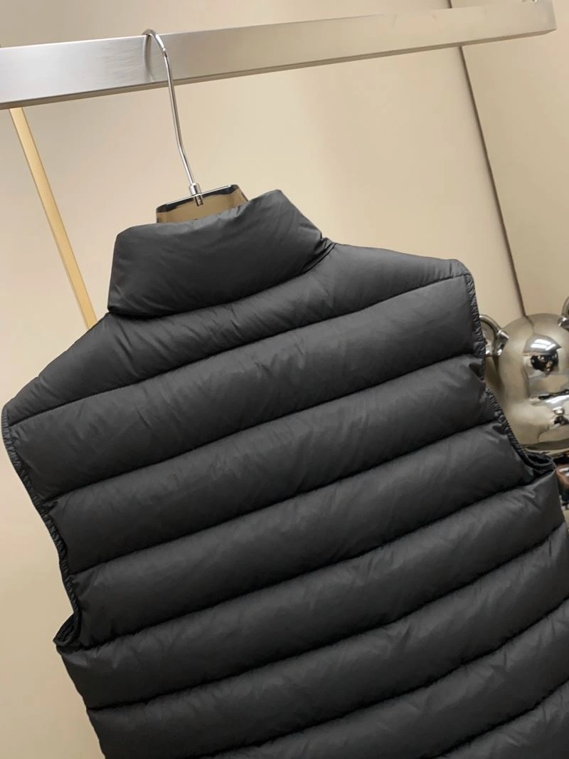 Moncler Down Jackets Elegant 144562