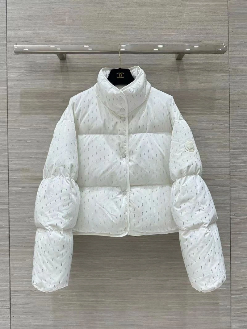 Moncler Down Jackets Durable 144550