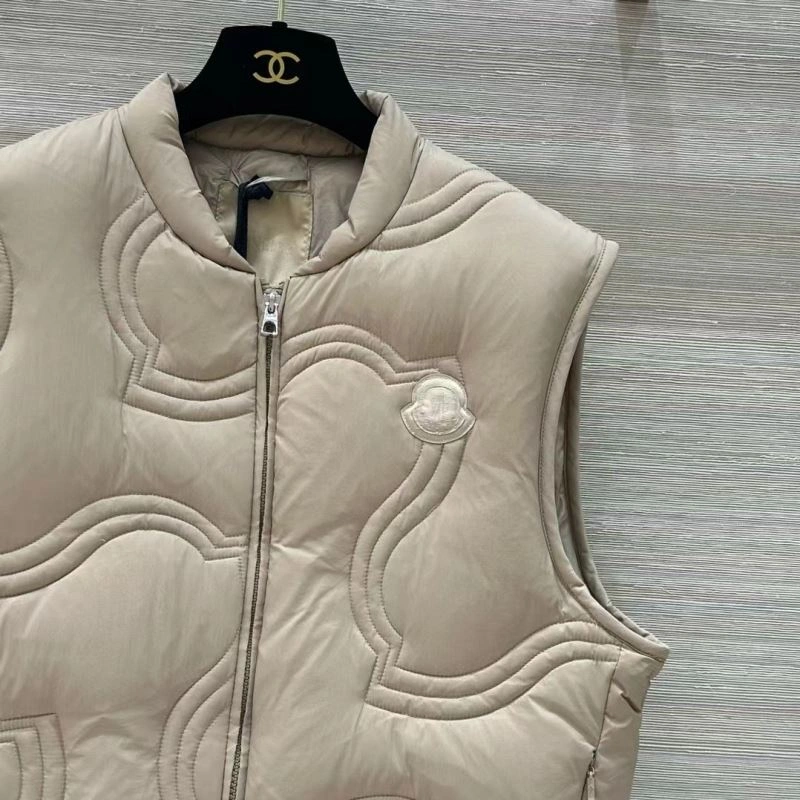 Moncler Down Jackets WeatherProof 144549