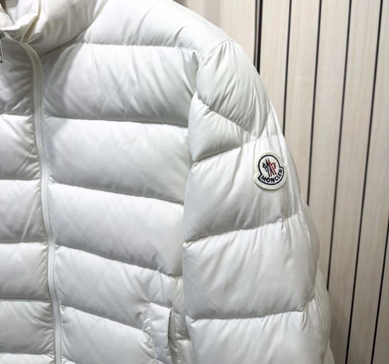 Moncler Down Jackets Elegant 144578