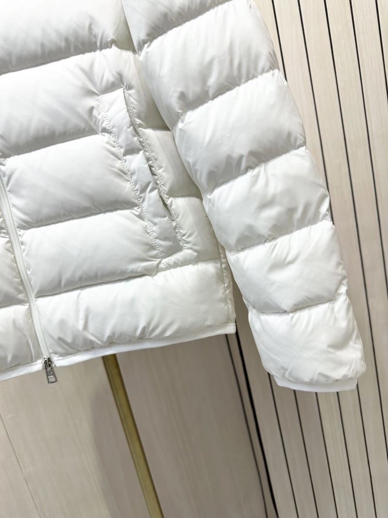Moncler Down Jackets Elegant 144578