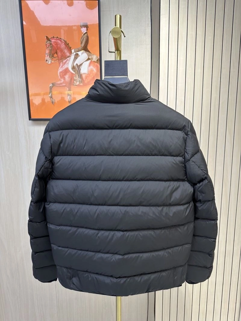 Trendsetting Moncler Down Jackets 144547