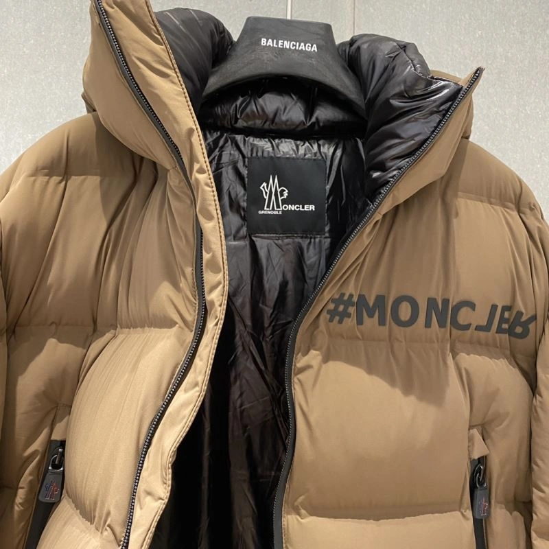 Moncler Down Jackets Sleek 144546