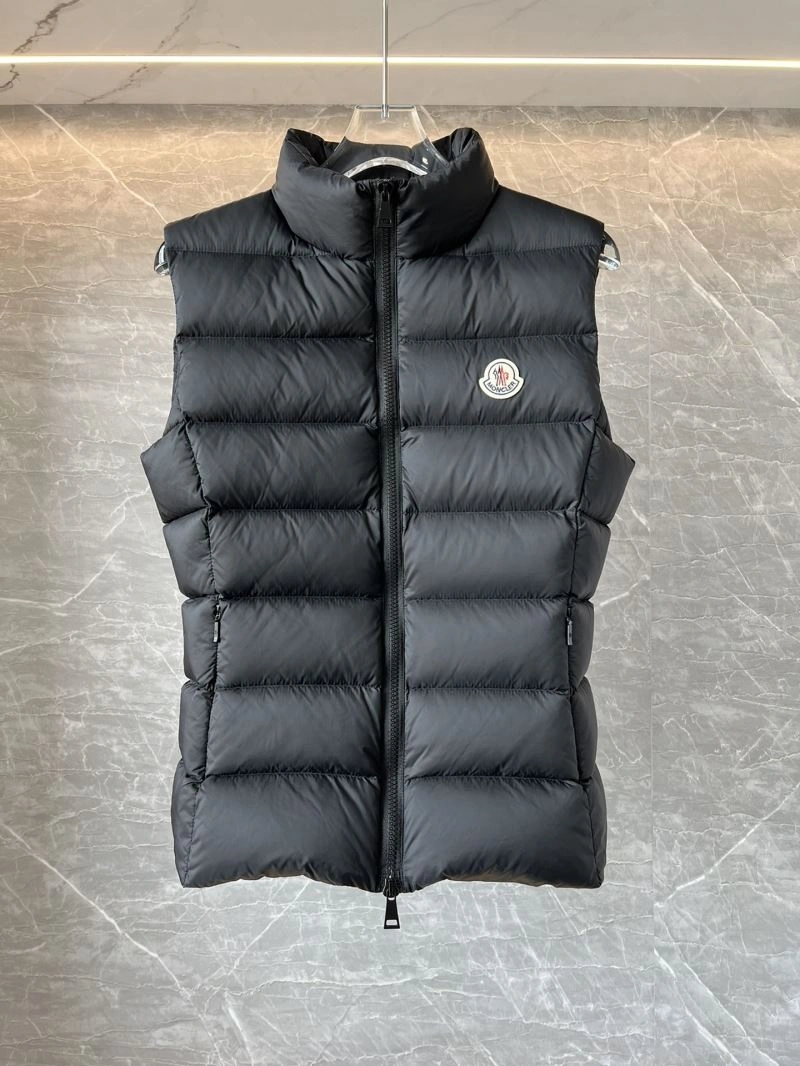 Moncler Down Jackets Trendsetting 144540