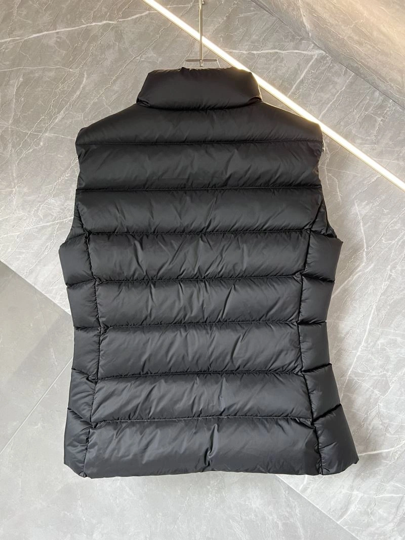 Moncler Down Jackets Trendsetting 144540