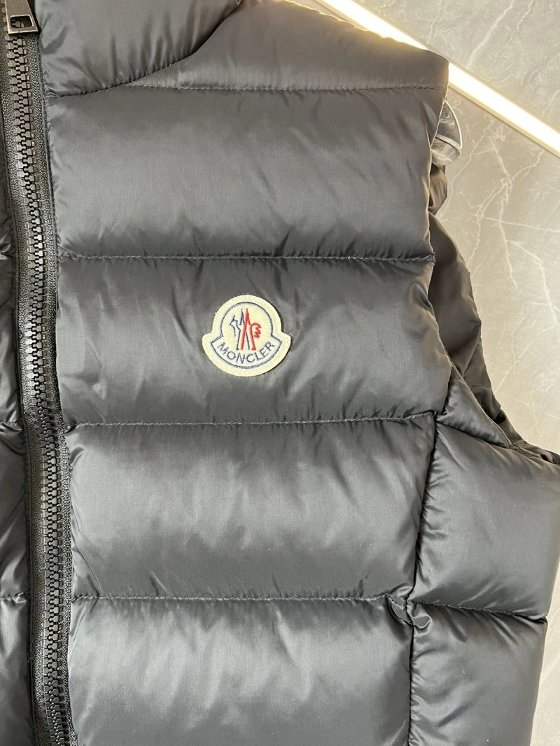 Moncler Down Jackets Trendsetting 144540