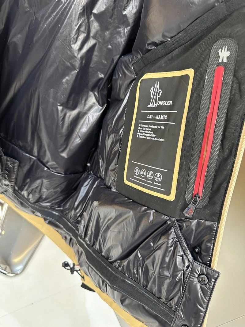 Sleek Moncler Down Jackets 144542