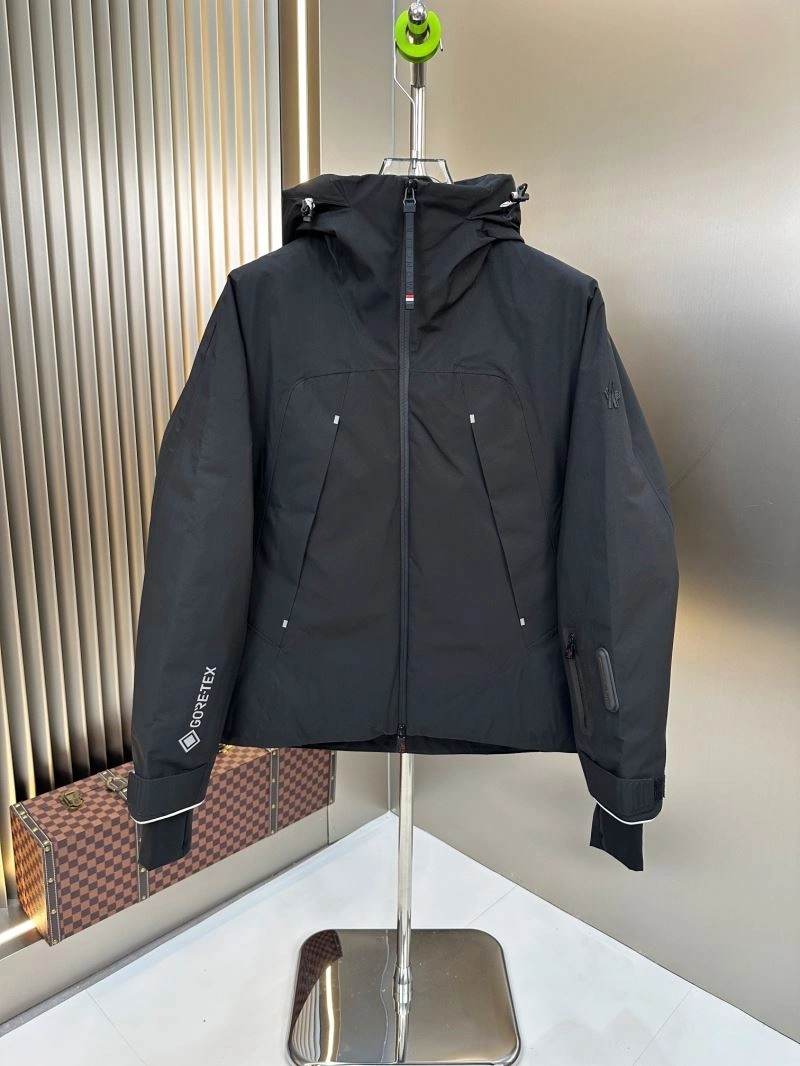 Bright Moncler Down Jackets 144528