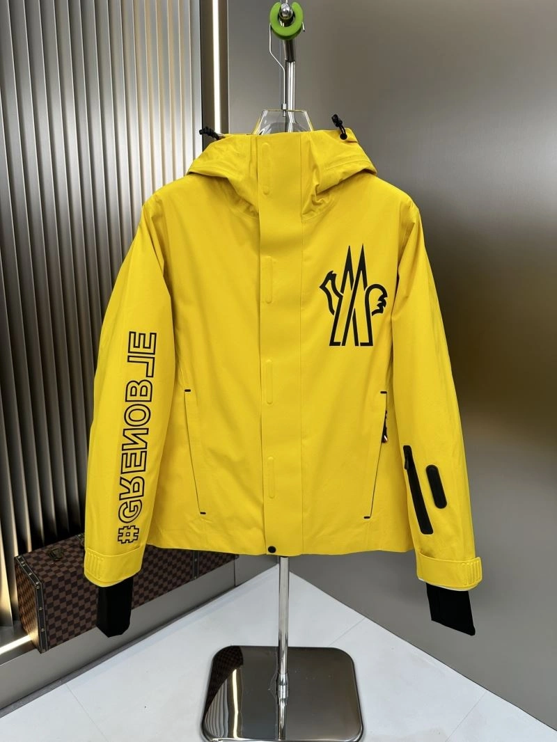Moncler Down Jackets Functional 144533