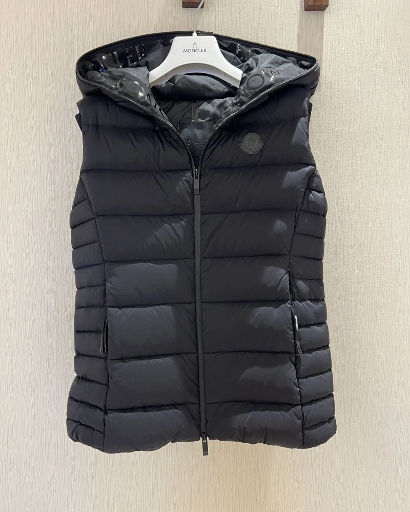 Comfortable Moncler Down Jackets 144536