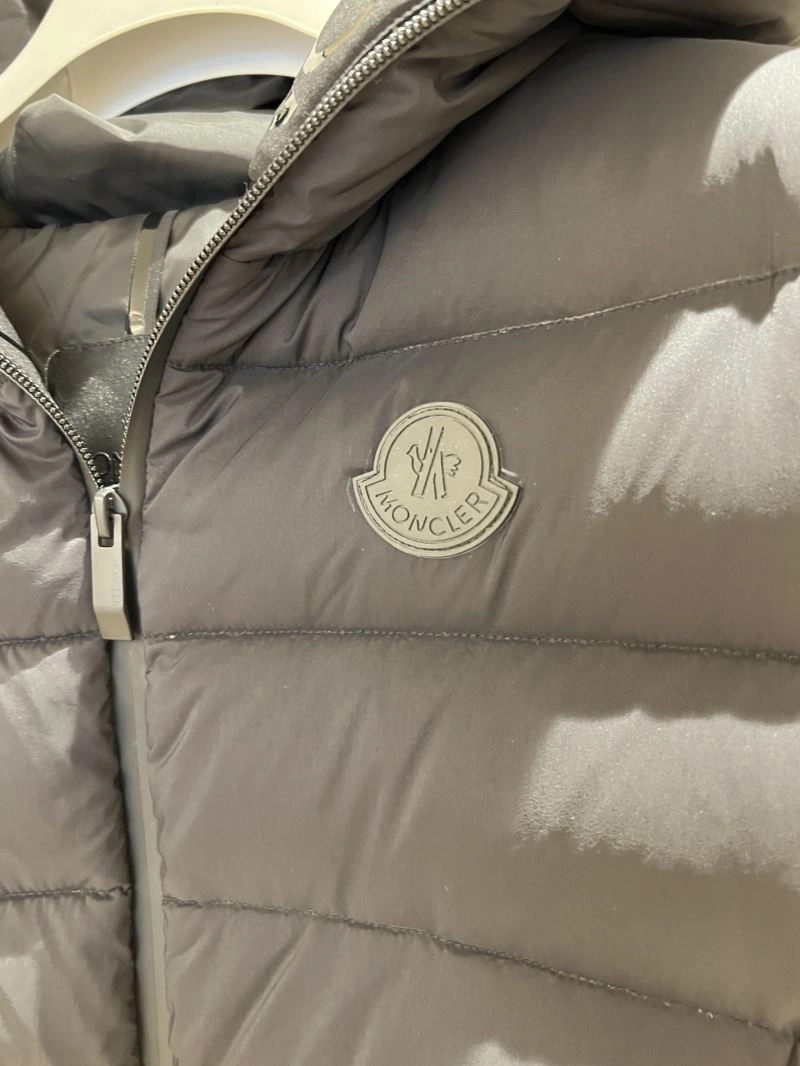 Comfortable Moncler Down Jackets 144536