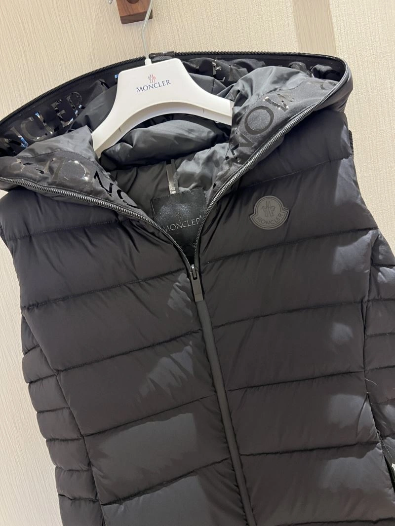 Comfortable Moncler Down Jackets 144536