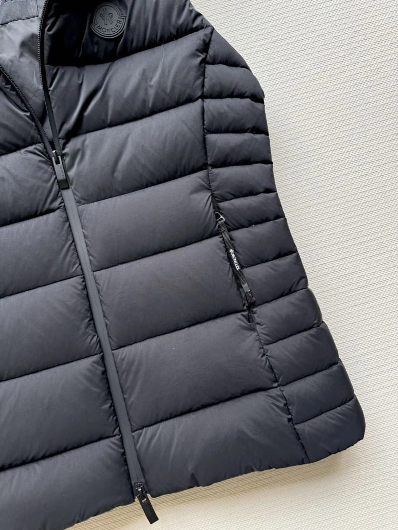 Moncler Down Jackets Youthful 144525