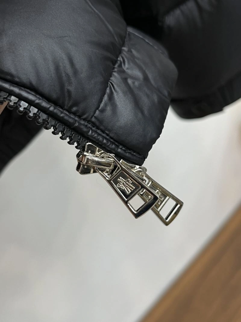 Moncler Down Jackets HighQuality 144539