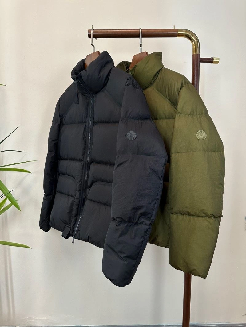 Moncler Down Jackets Sporty 144537