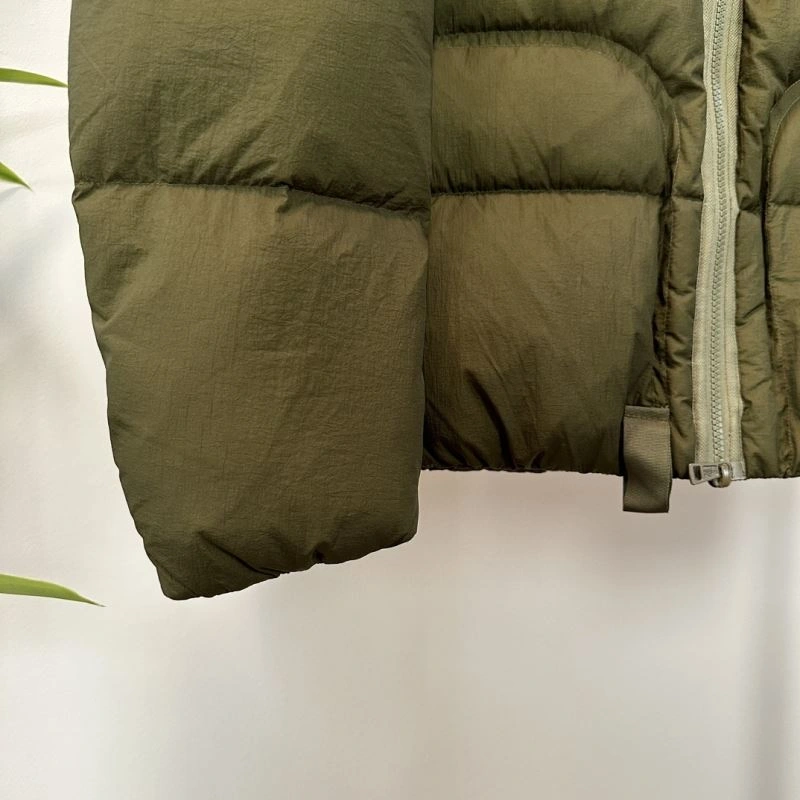 Moncler Down Jackets Sporty 144537