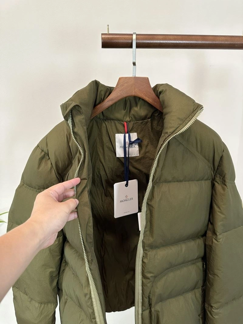 Moncler Down Jackets Sporty 144537