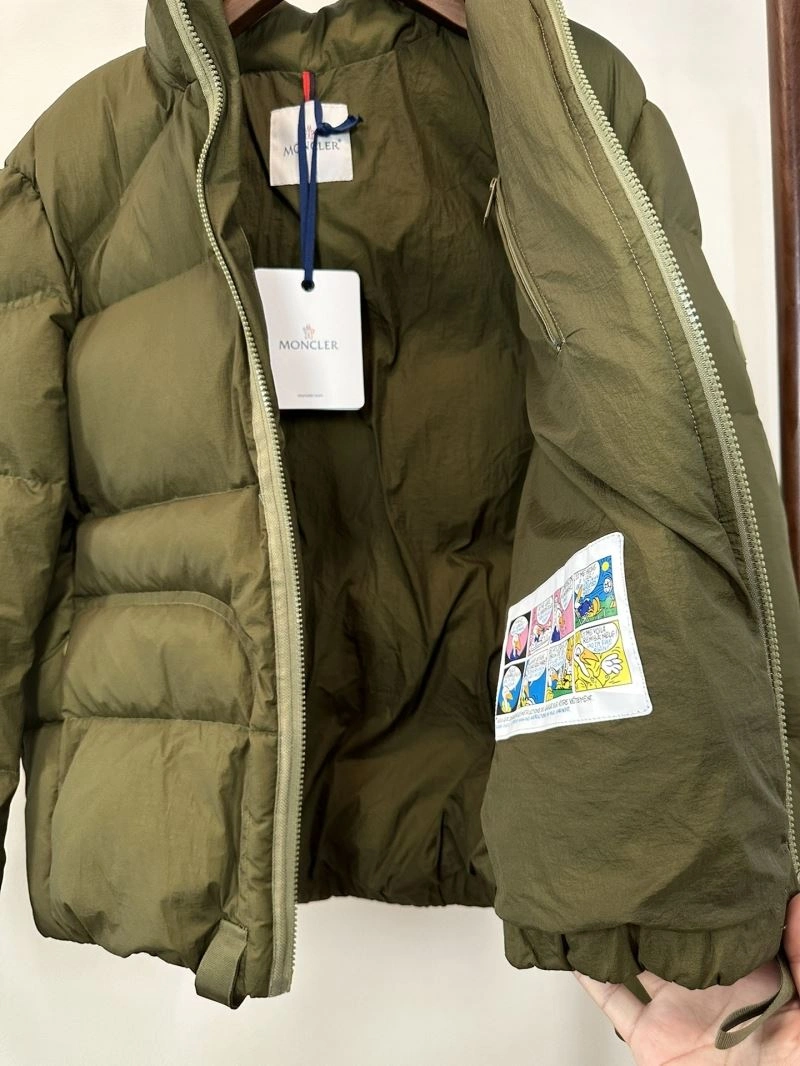 Moncler Down Jackets Sporty 144537