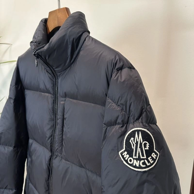 Moncler Down Jackets Bold 144527