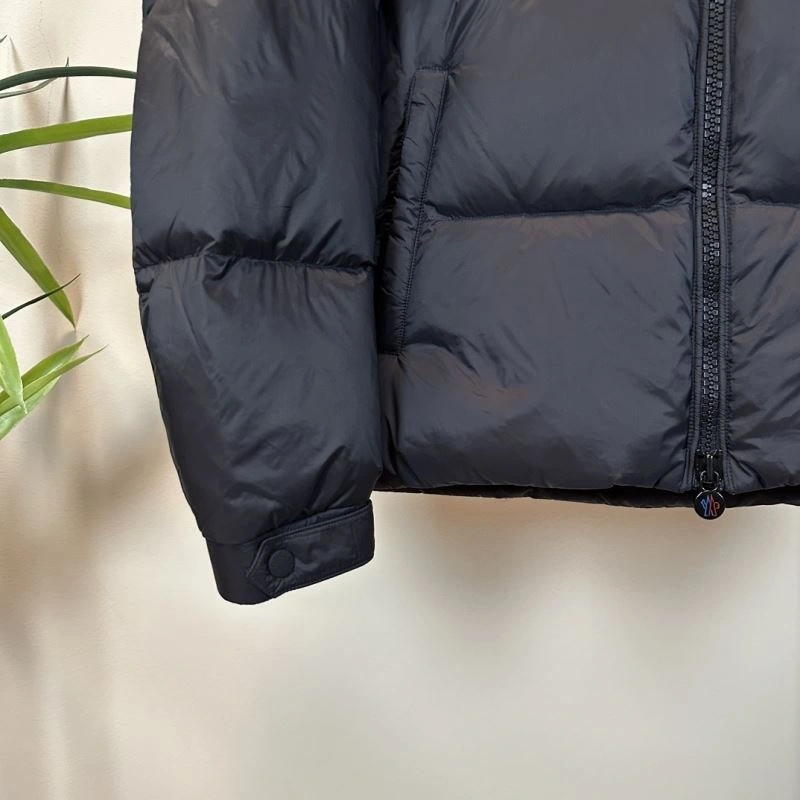 Moncler Down Jackets Bold 144527