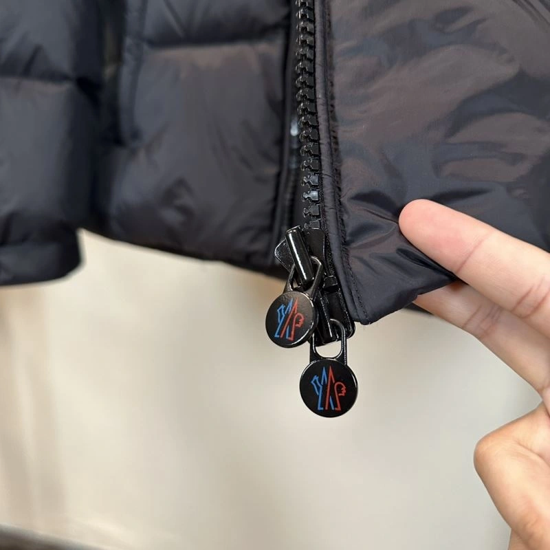 Moncler Down Jackets Bold 144527