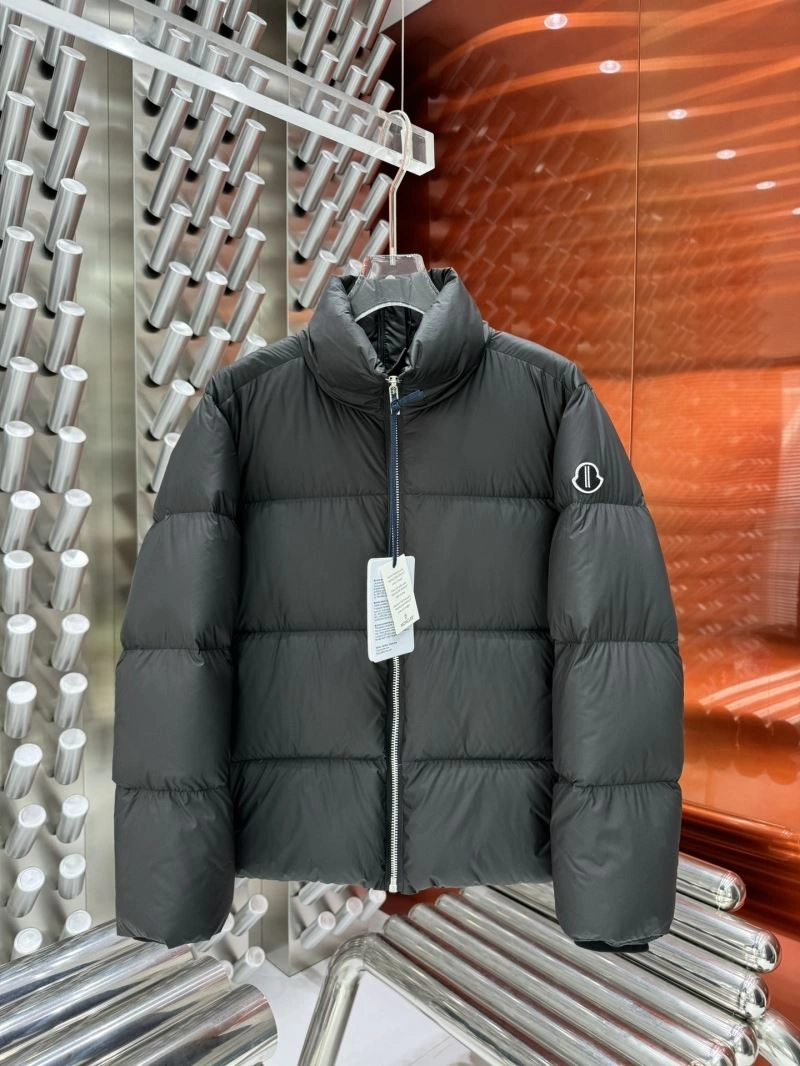 Moncler Down Jackets Sophisticated 144495