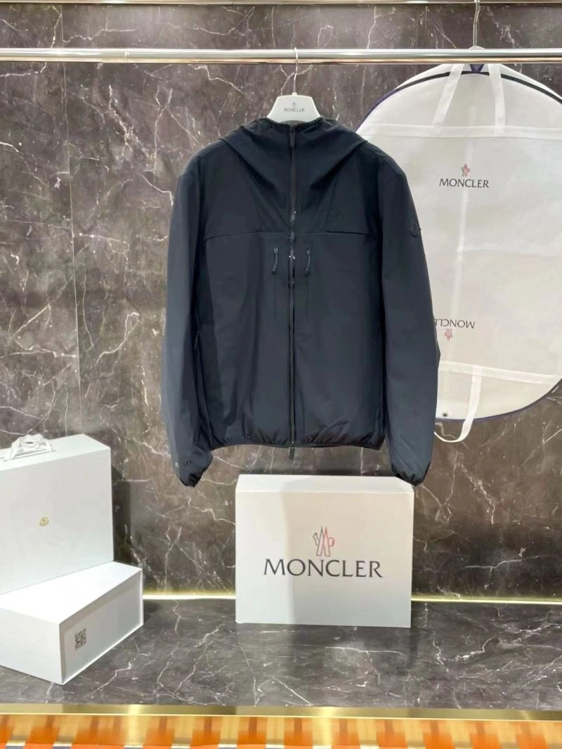Moncler Down Jackets WellDesigned 144474