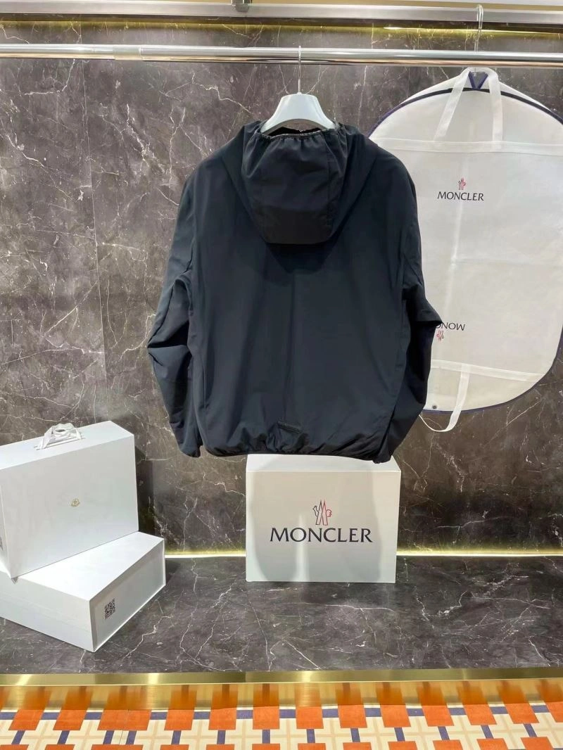 Moncler Down Jackets WellDesigned 144474