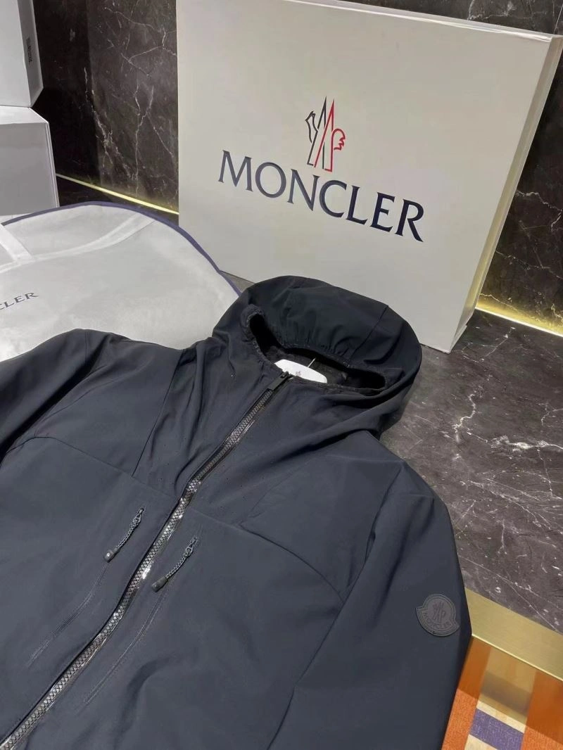 Moncler Down Jackets WellDesigned 144474