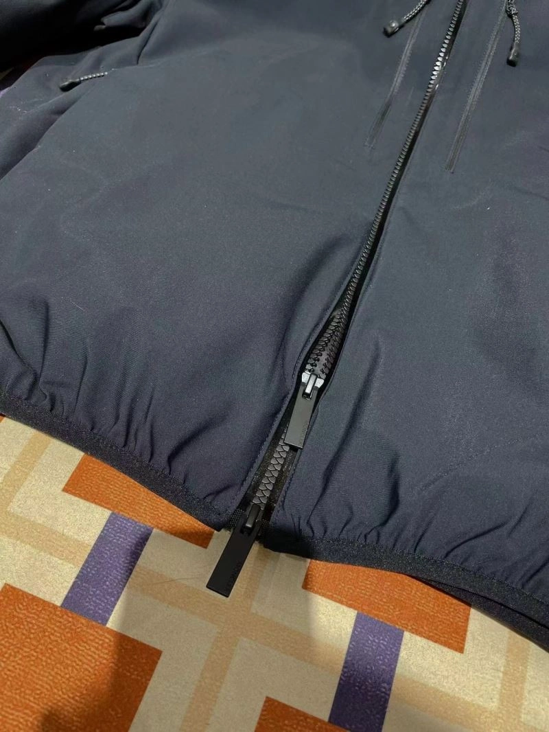 Moncler Down Jackets WellDesigned 144474
