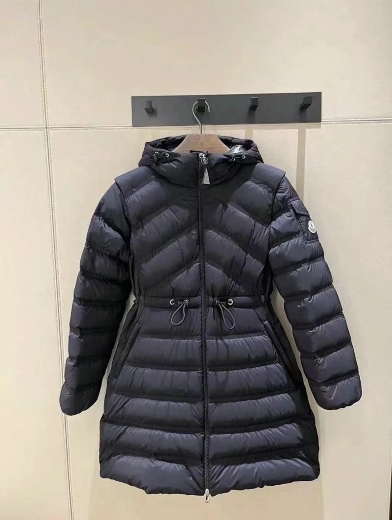 Vibrant Moncler Down Jackets 139522