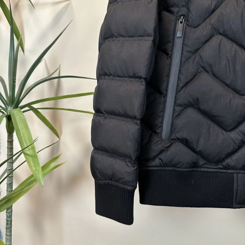 Moncler Down Jackets OnTrend 144470
