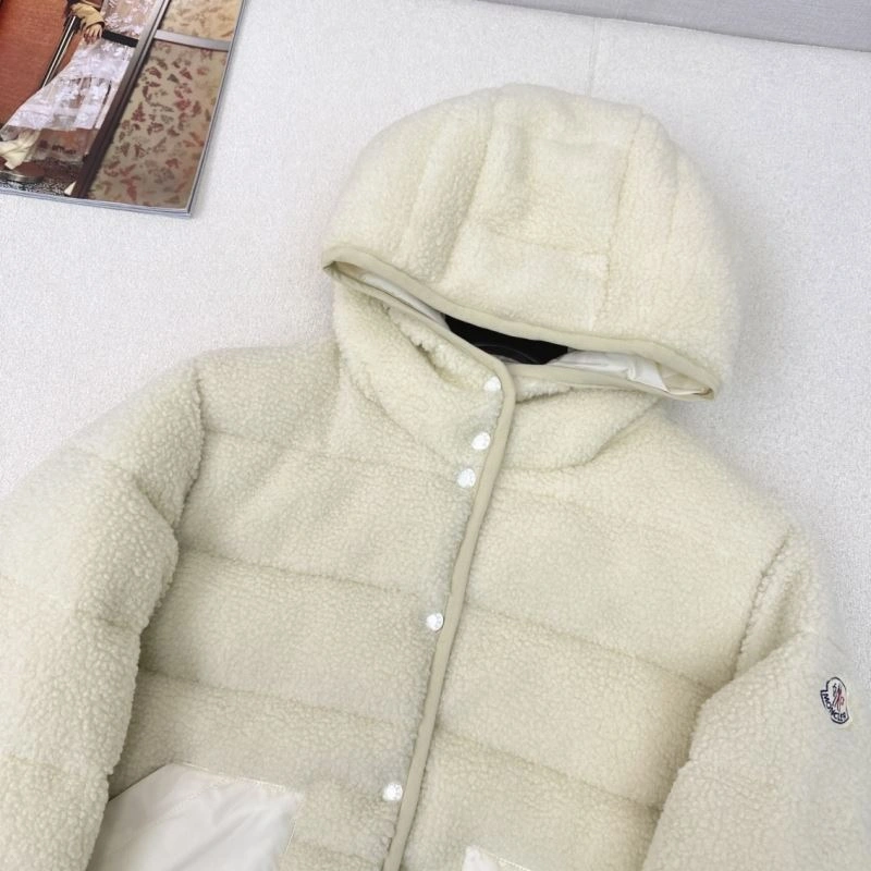 Moncler Down Jackets Bold 144467