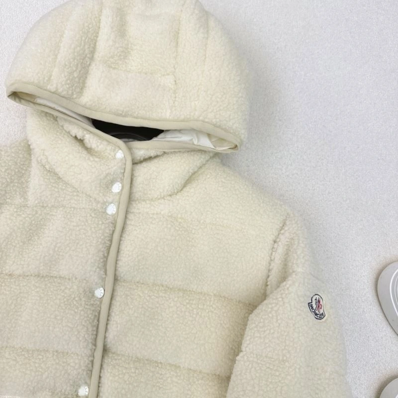 Moncler Down Jackets Bold 144467