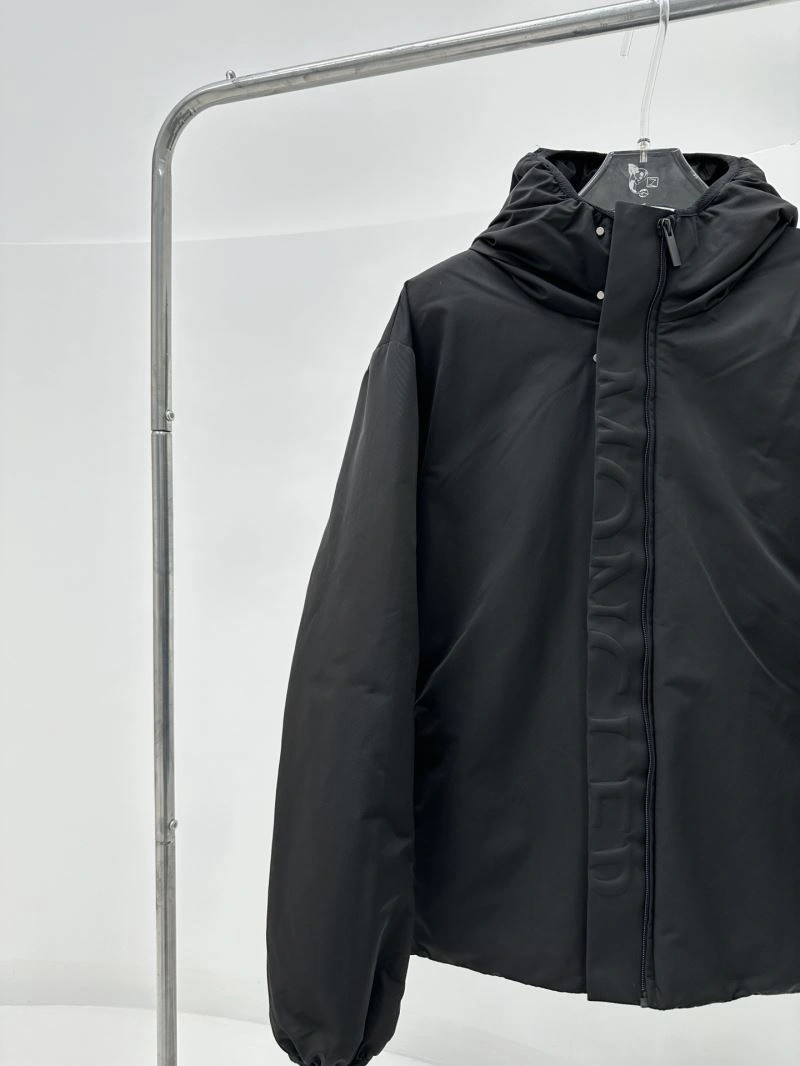 Flexible Moncler Down Jackets 144462