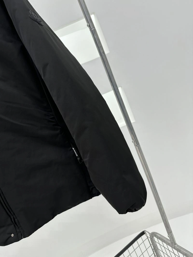 Flexible Moncler Down Jackets 144462