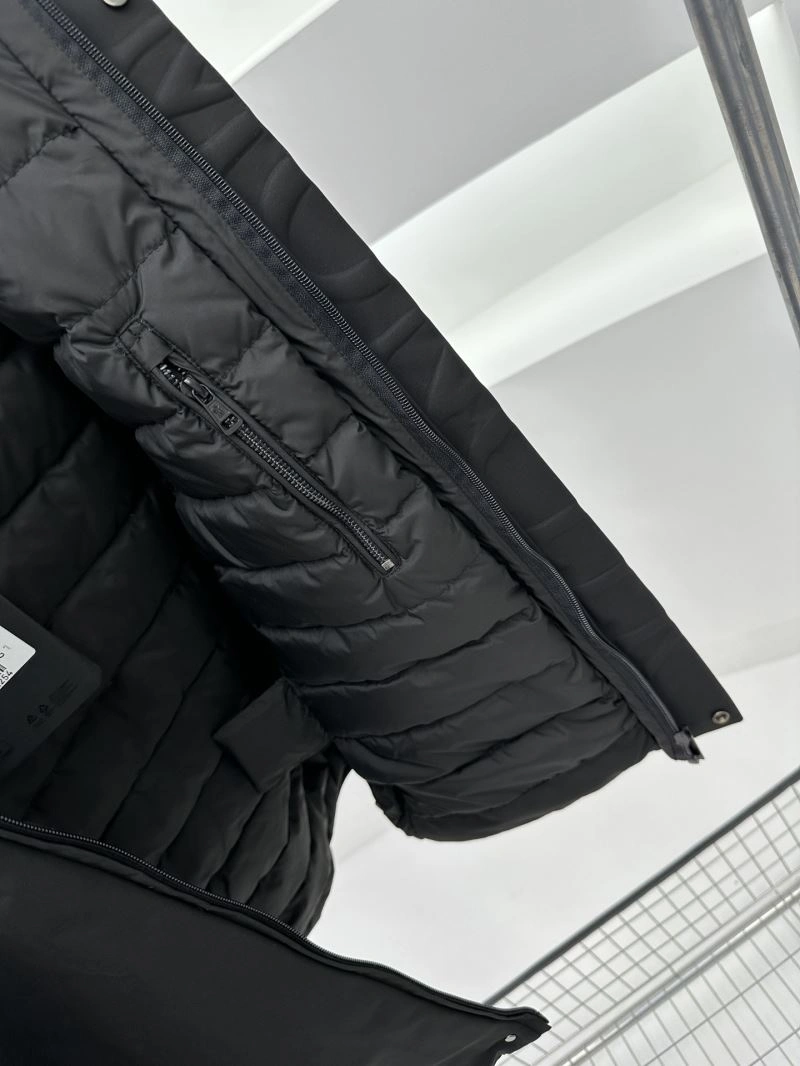 Flexible Moncler Down Jackets 144462