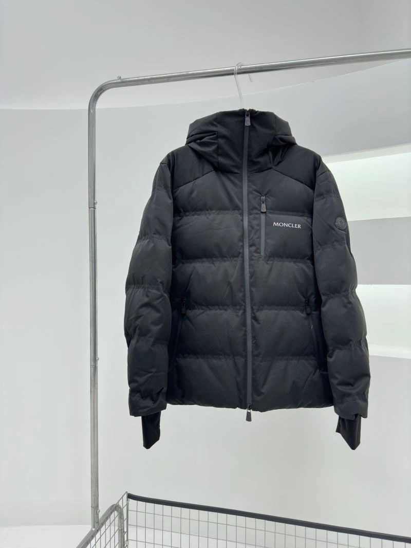 Moncler Down Jackets Comfortable 144458