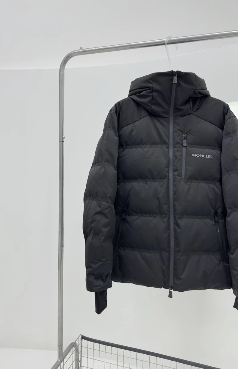 Moncler Down Jackets Comfortable 144458